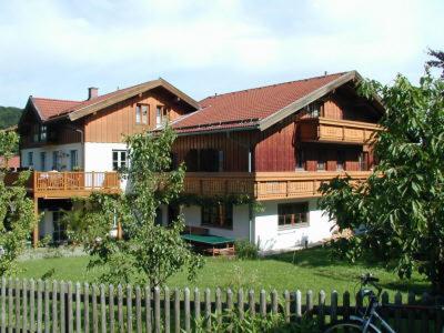 Gaestehaus Alpin-Ab 1. Mai Chiemgau-Karten Betrieb Hotel Bergen  Exterior foto